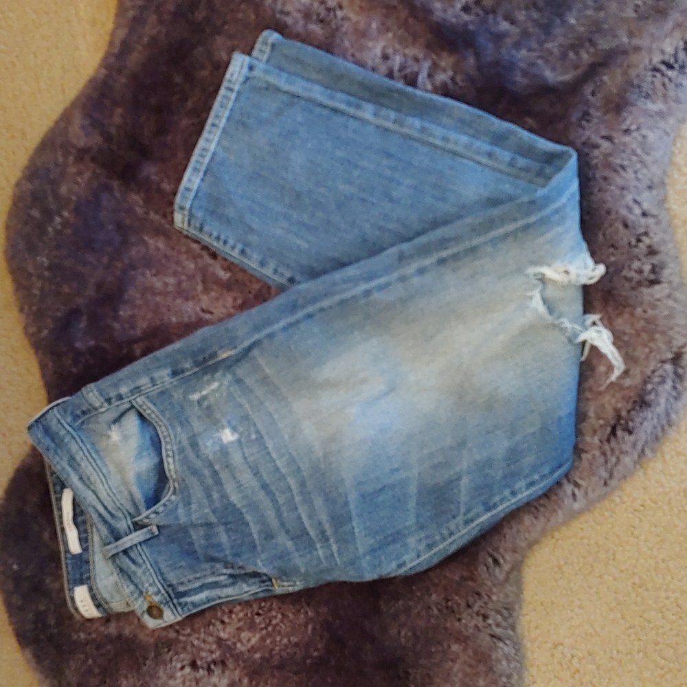 Guess distressed ankle pant